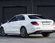 Foto Mercedes-Benz E 300 de AMG Line EQ Power Hybrid / Multibeam LED / Widescreen / Distronic+ / 360 cam