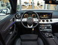 Foto Mercedes-Benz E 300 de AMG Line EQ Power Hybrid / Multibeam LED / Widescreen / Distronic+ / 360 cam